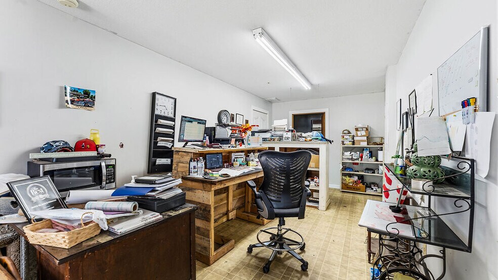 More Photos Of 65 W Main St, Farmington Freestanding For Sale