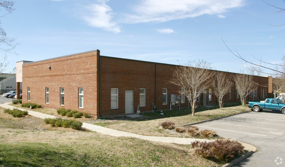 More Photos Of 1112 N Eden Way, Chesapeake Office For Lease