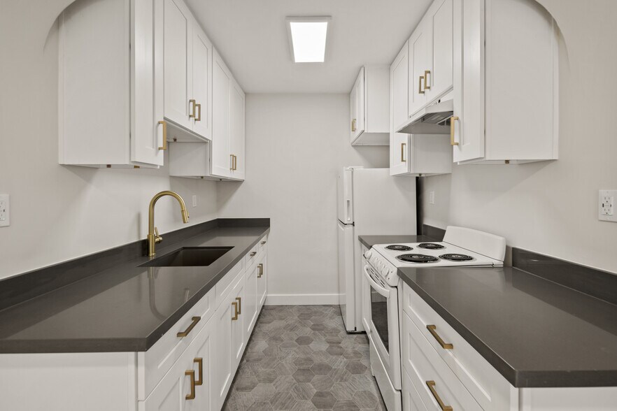 More Photos Of , Seattle Multifamily For Sale