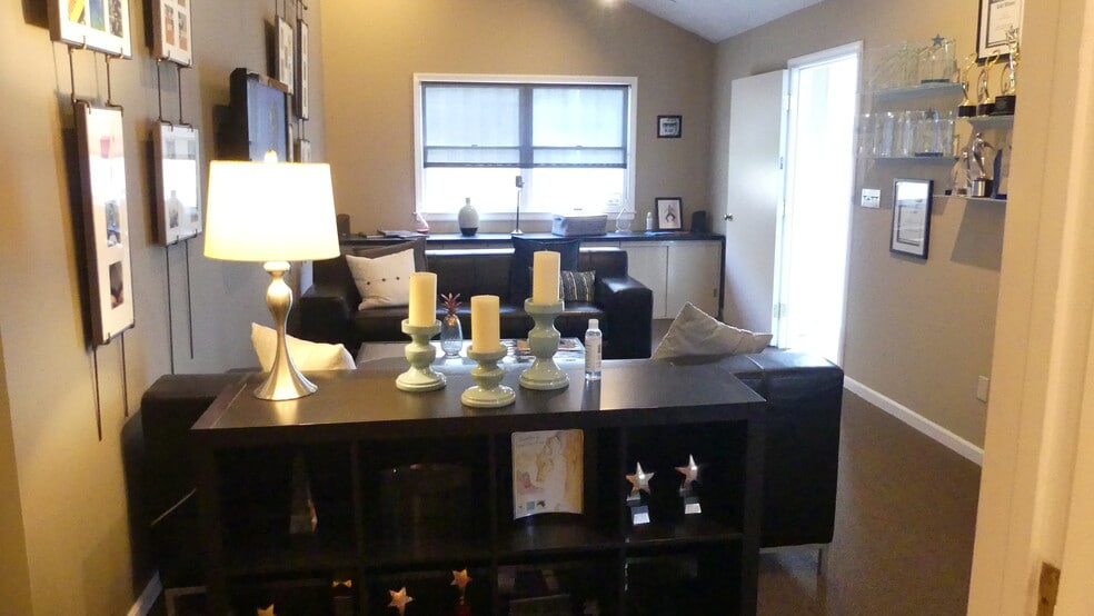 More Photos Of 23 Amity Rd, Bethany Medical For Lease
