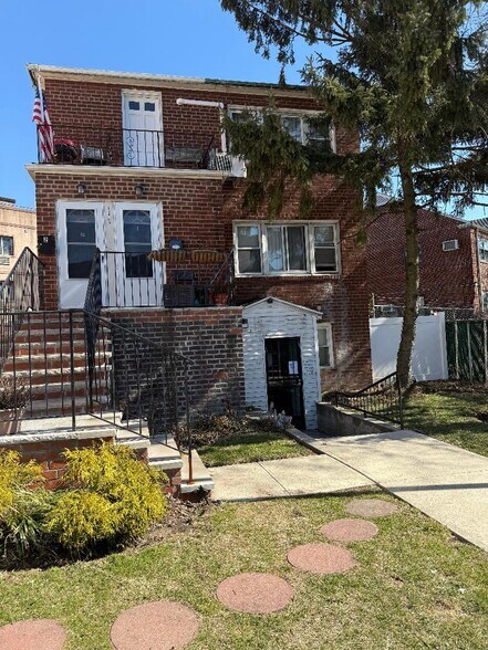 More Photos Of 15009 89th St, Howard Beach Office Residential For Lease