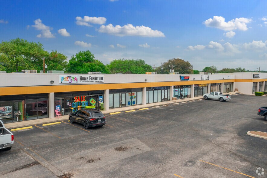 More Photos Of 6821-6883 Bandera Rd, San Antonio Unknown For Lease