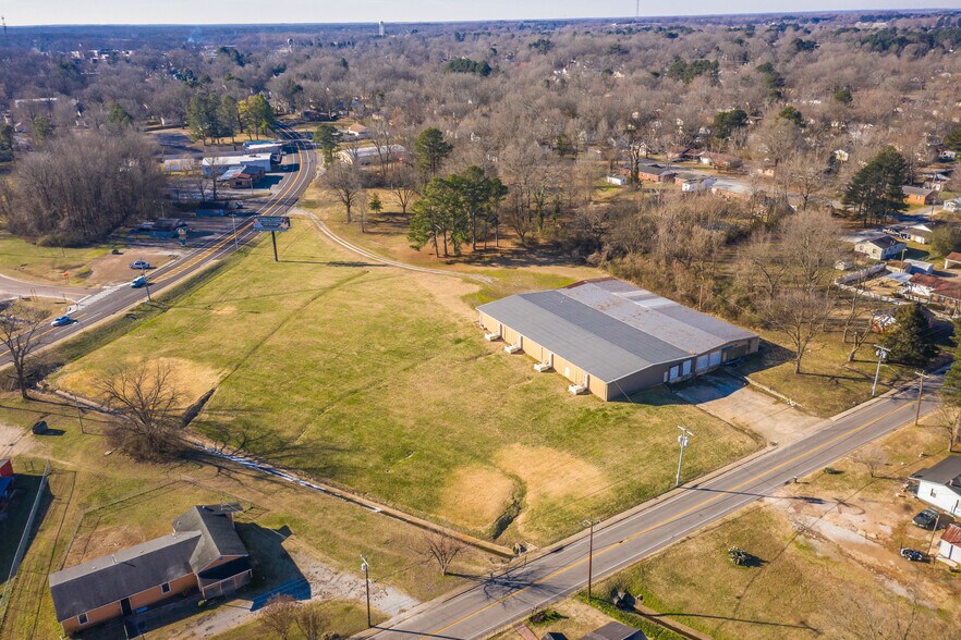 More Photos Of 1009 N Washington Ave, Brownsville Warehouse For Lease