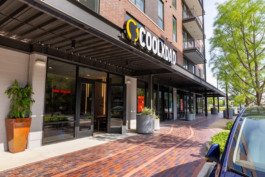 More Photos Of 100 Jensen Dr, Houston Unknown For Lease