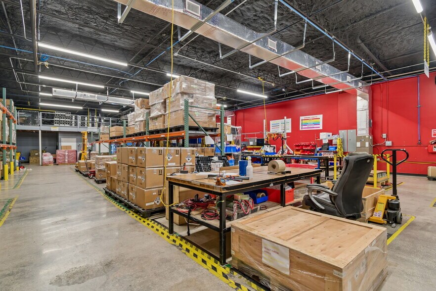 More Photos Of 1760-1770 Calumet St, Clearwater Warehouse For Lease