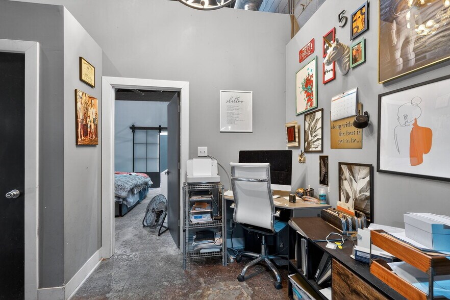 More Photos Of 1628 E Bates St, Indianapolis Warehouse For Sale