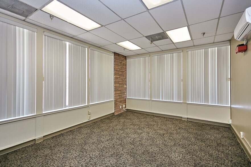 More Photos Of 5300 Harbor St, Commerce Warehouse For Lease