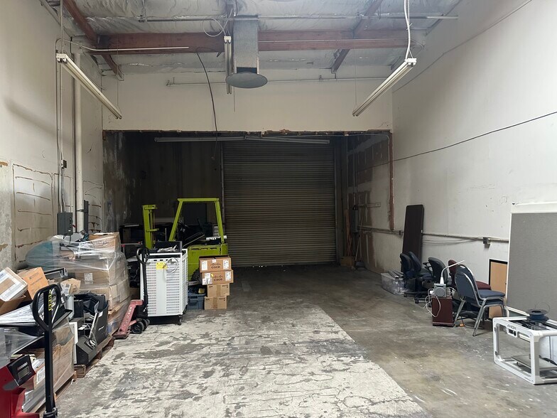 More Photos Of 3250 Monier Cir, Rancho Cordova Manufacturing For Lease