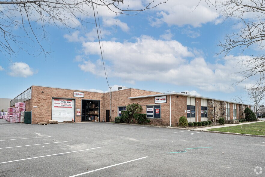 Primary Photo Of 2095-2099 New Hwy, Farmingdale Warehouse For Sale