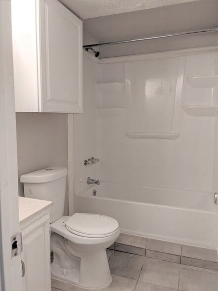 More Photos Of 704 E 22nd St, Houston Apartments For Sale