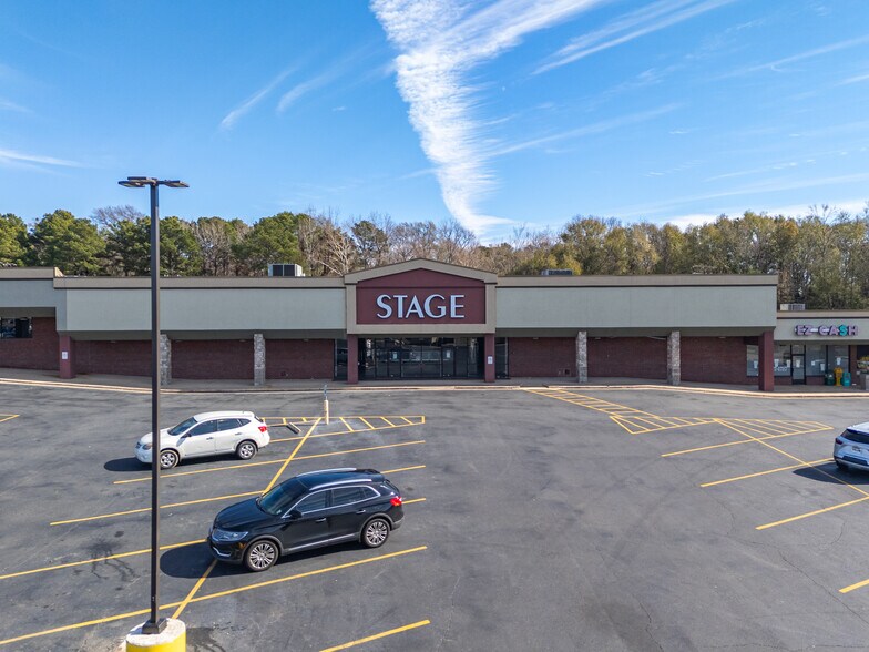 More Photos Of 3000 N Market St, Shreveport General Retail For Sale