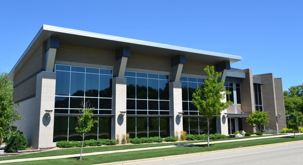 More Photos Of 2655 Research Park Dr, Fitchburg Office For Sale
