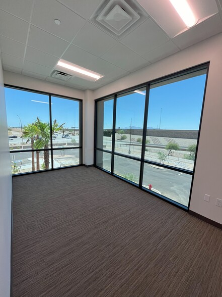 More Photos Of 1360 N Bullard Ave, Goodyear Office For Lease