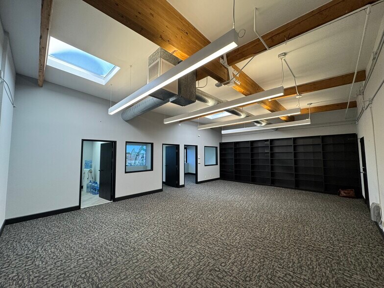 More Photos Of 2900 Orange Ave, Signal Hill Unknown For Lease