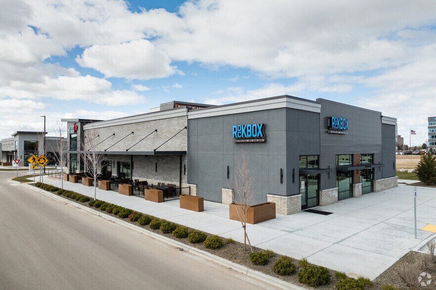 More Photos Of 1184 S Silverstone Way, Meridian General Retail For Sale