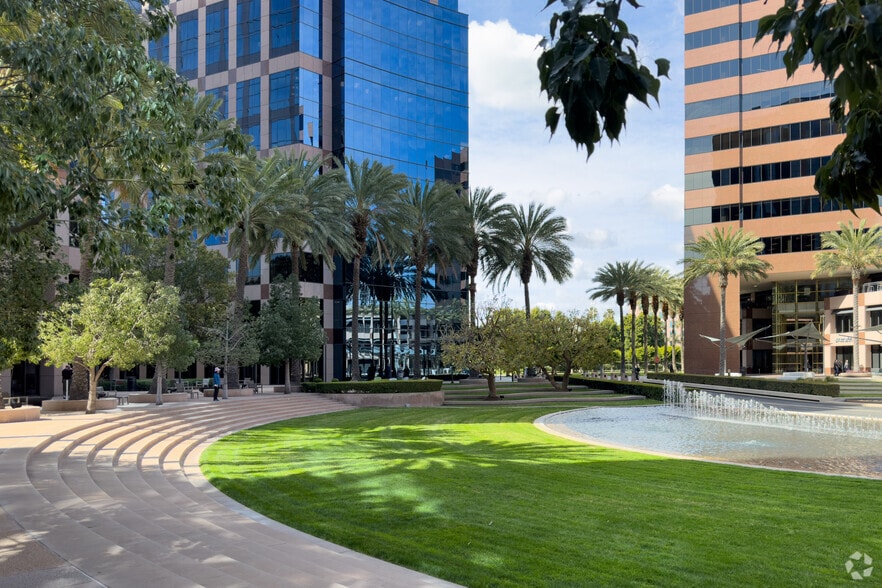 More Photos Of 2040 Main St, Irvine Unknown For Lease