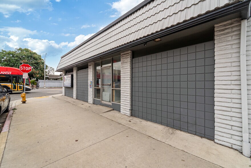 More Photos Of 3535 E 7th St, Long Beach Medical For Sale