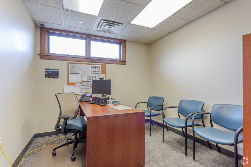 More Photos Of 905 Johns Hopkins Dr, Greenville Medical For Sale