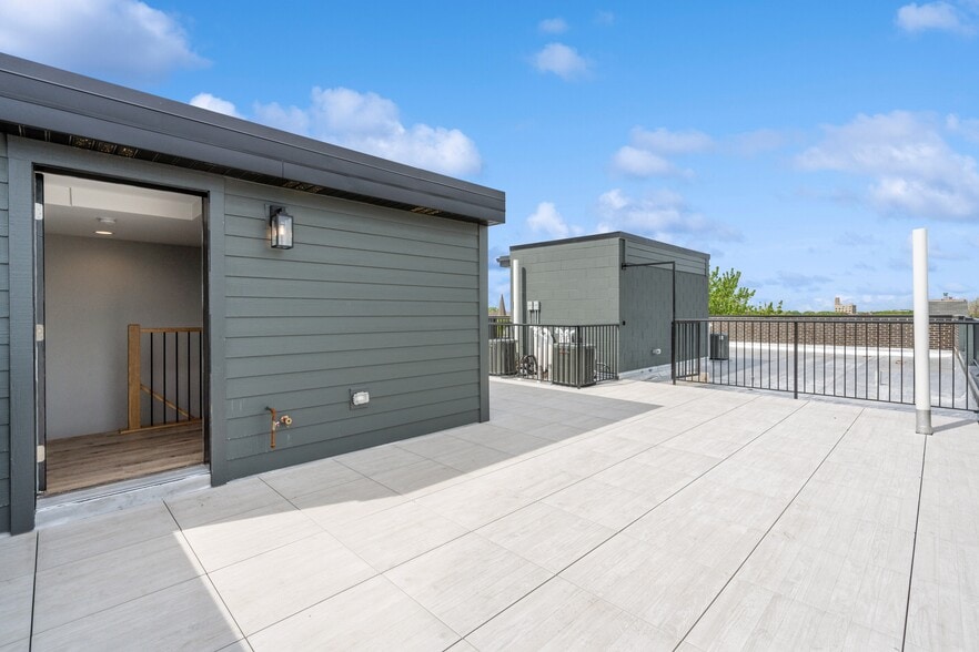 More Photos Of , Chicago Multifamily For Sale