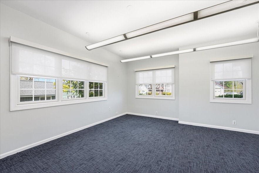 More Photos Of 96 Freneau Ave, Matawan Office For Sale