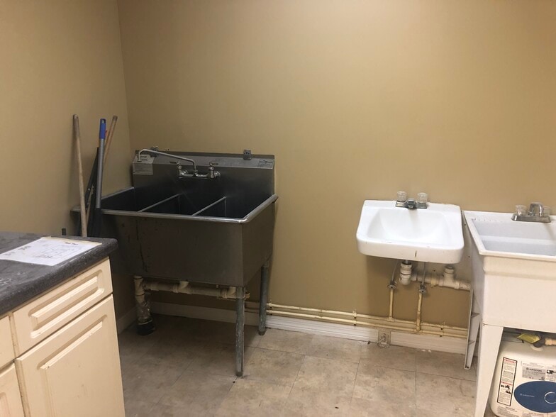 More Photos Of 1205 University Blvd N, Jacksonville Daycare Center For Sale