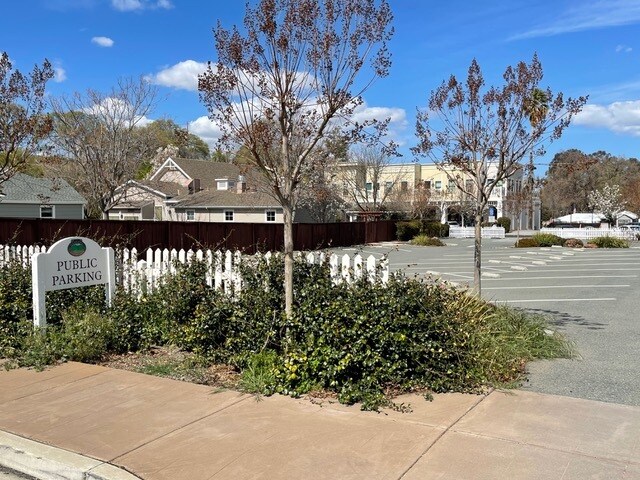 More Photos Of 1026 Oak St, Clayton Storefront Retail Office For Sale