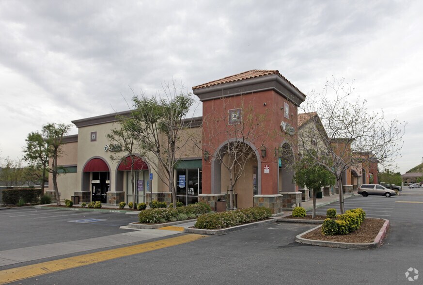 More Photos Of 18635 Soledad Canyon Rd, Santa Clarita Unknown For Lease