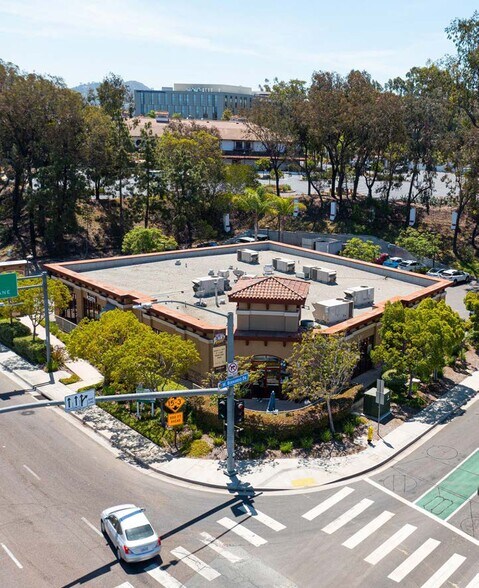 More Photos Of 11611 Rancho Bernardo Rd, San Diego Freestanding For Lease