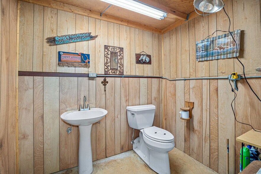 More Photos Of 21482 FM 16 W, Lindale Land For Sale