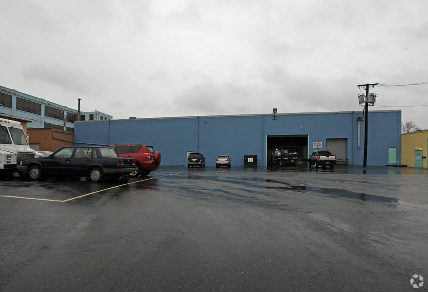 More Photos Of 1-29 Lister Ave, Newark Warehouse For Lease