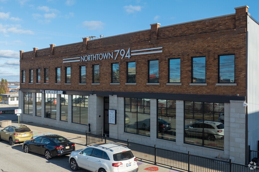 Primary Photo Of 794 Pine St, Muskegon Coworking Space