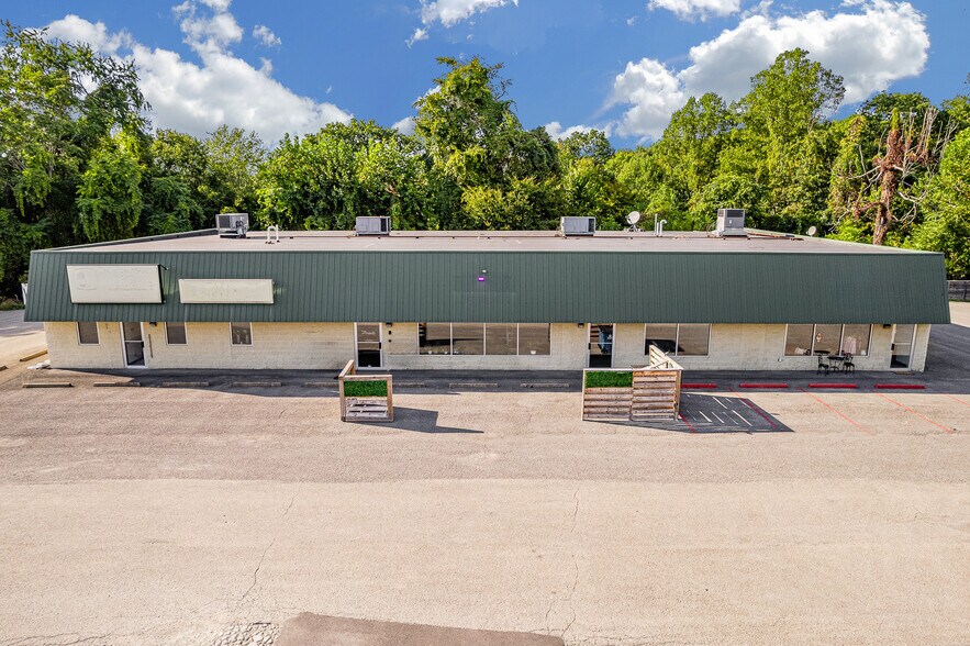 More Photos Of 951 Point Marion Rd, Morgantown Light Manufacturing For Sale