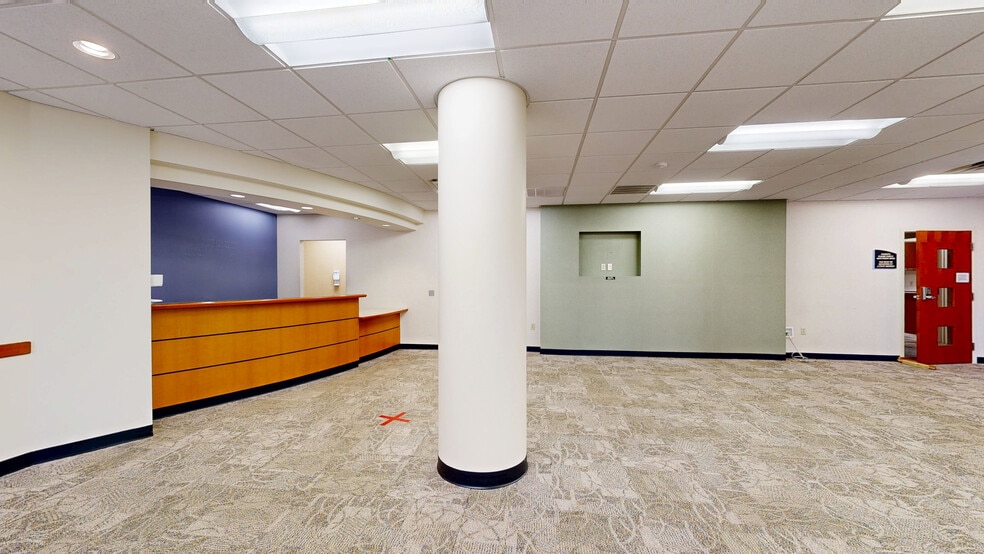 Primary Photo Of 477 McLaws Cir, Williamsburg Medical For Lease