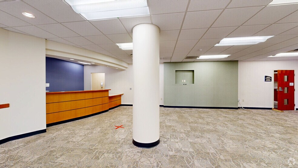 Primary Photo Of 477 McLaws Cir, Williamsburg Medical For Lease
