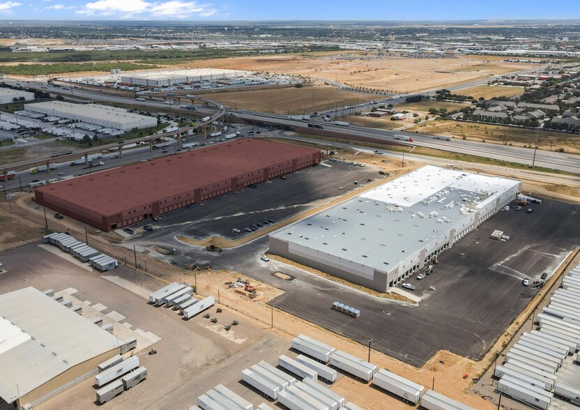 More Photos Of 11720 FM 1472, Laredo Warehouse For Lease