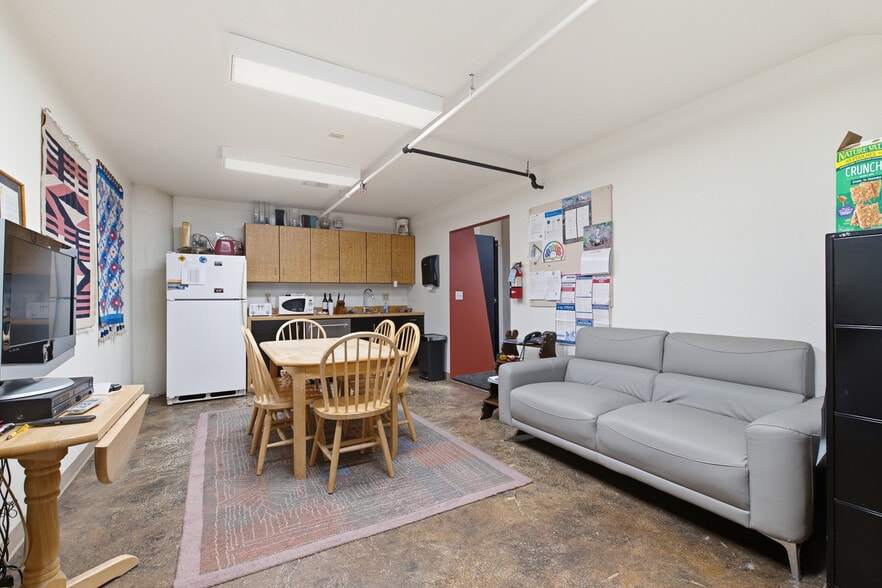 More Photos Of 1314 NW Irving St, Portland Apartments For Sale