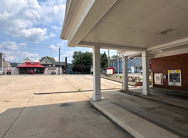 More Photos Of 601 Main St, Wellsville Office For Sale