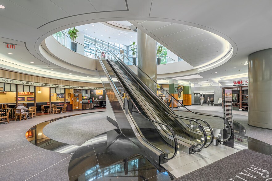 More Photos Of 1000 Main St, Houston Office For Lease
