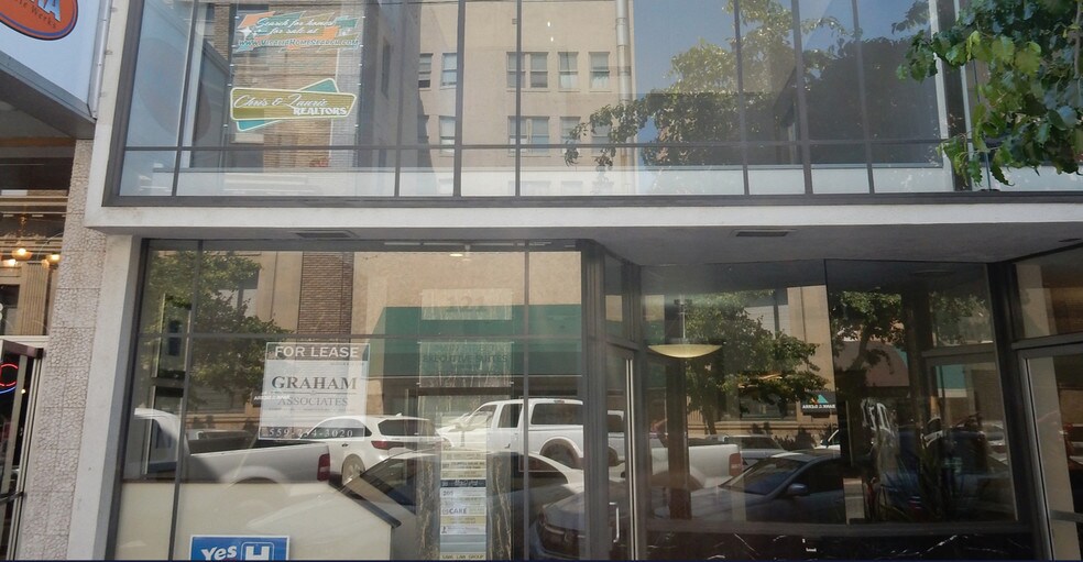 More Photos Of 119-121 E Main St, Visalia Office For Lease