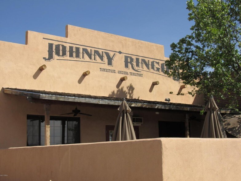 More Photos Of 60 S 10th St, Tombstone Restaurant For Sale