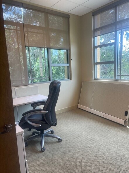 More Photos Of 6 Meridian Home Ln, Palm Coast Office For Lease