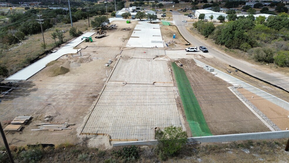 More Photos Of 200 Max Starke Dam Rd, Marble Falls Medical For Lease