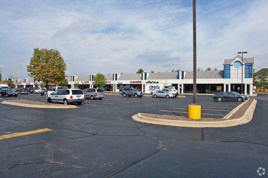 More Photos Of 1600 Algonquin Rd, Hoffman Estates Unknown For Lease