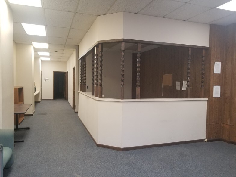 More Photos Of 505-511 5th St, Sioux City Office For Sale