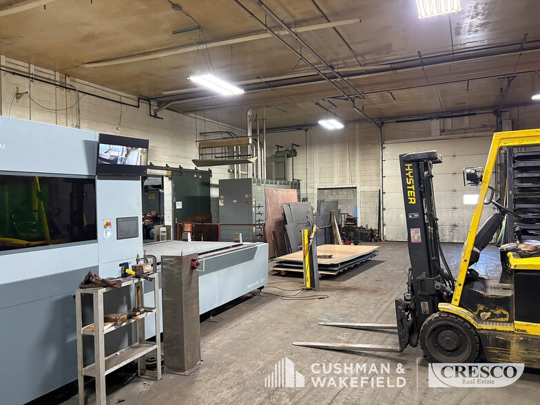 More Photos Of 9988 Kinsman Rd, Newbury Manufacturing For Lease