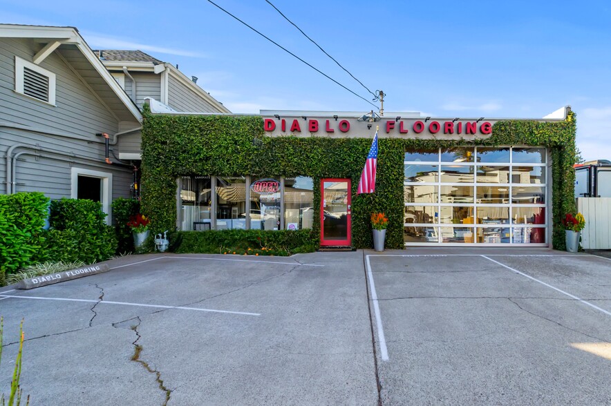 More Photos Of 112 W Linda Mesa Ave, Danville Freestanding For Sale