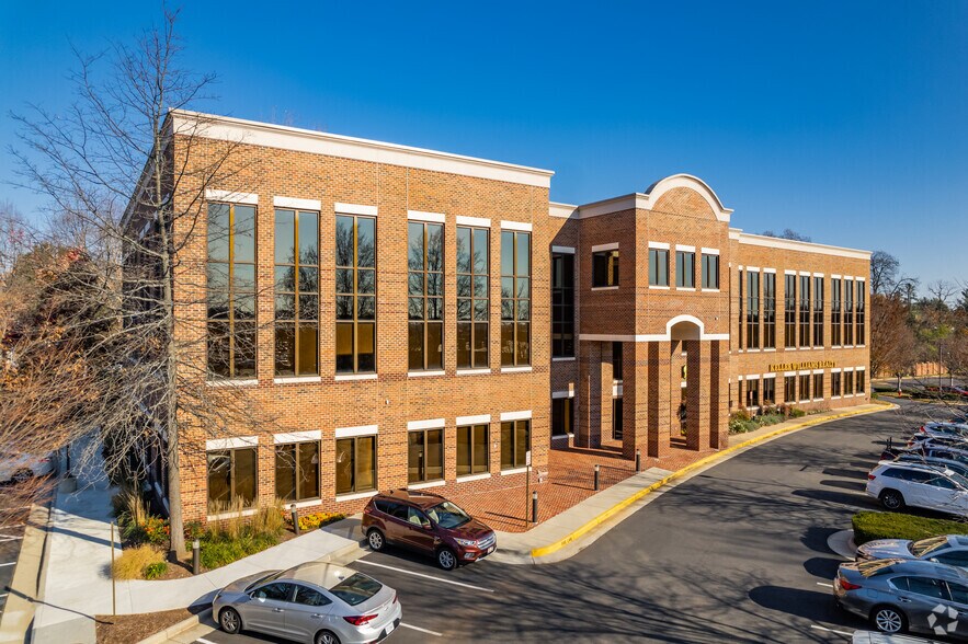 Primary Photo Of 50 Catoctin Cir NE, Leesburg Office For Lease