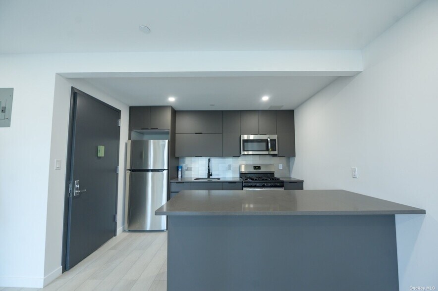 More Photos Of 5615 Van Cleef St, Flushing Apartments For Sale