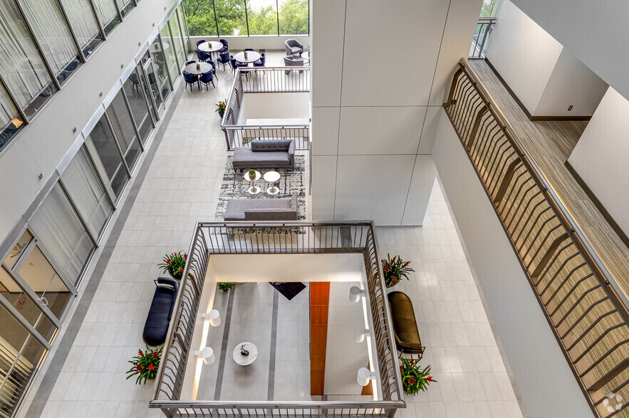 More Photos Of 1255 W 15th St, Plano Unknown For Lease