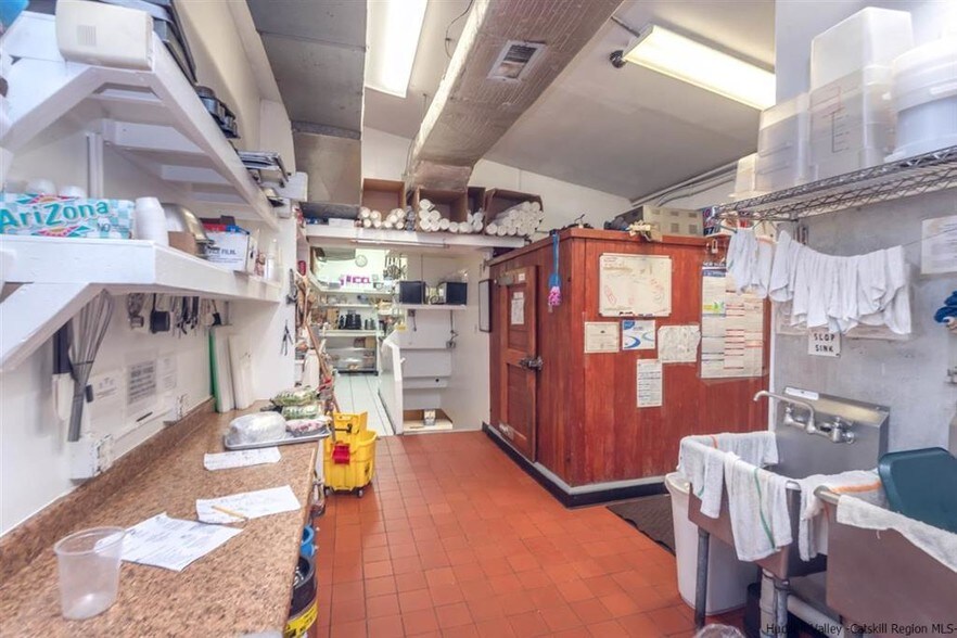 More Photos Of 90 Old Rt-9w, Port Ewen Restaurant For Sale